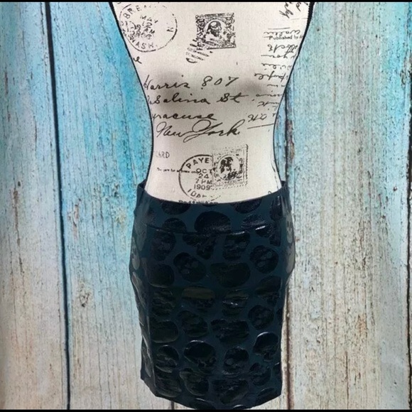 Iron Fist NWT Black Skullz Club Mini Skirt - Picture 11 of 13